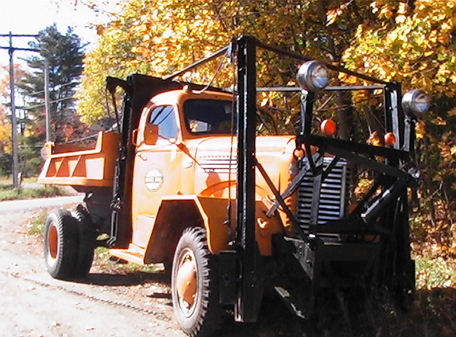 http://www.badgoat.net/Old Snow Plow Equipment/Trucks/Marmon Herrington  Howe Coleman 4WD Conversion Trucks/Marmon Harrington and Howe Coleman Conversions/GW650H480-24.jpg